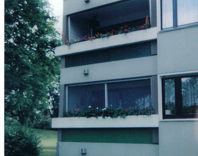 Siegel Fliegengitter  Schiebefenster bei Balkon Montage